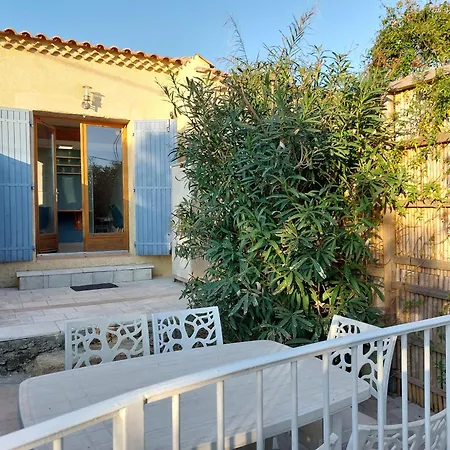2 A 4 Personnes La Capitelle A Guest house *